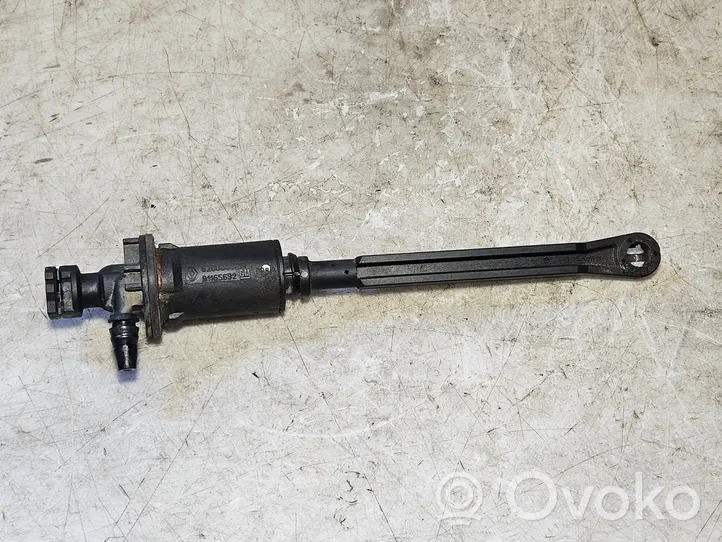 Nissan Primastar Główny cylinder sprzęgła 8200031239