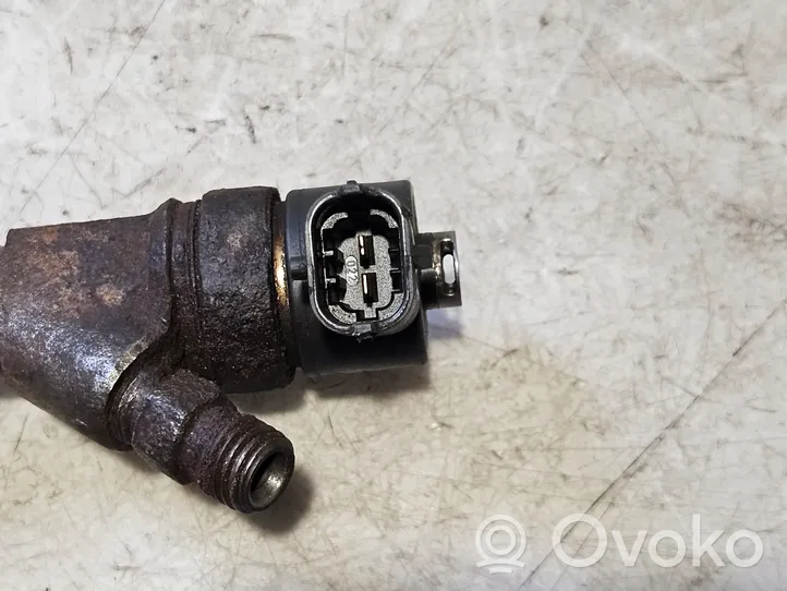 Renault Master II Injecteur de carburant 0445110102