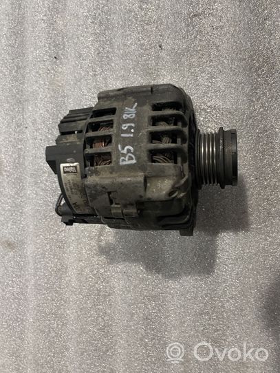 Volkswagen PASSAT B5 Alternator 028903029A