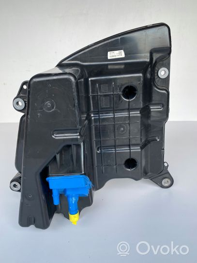 Audi A4 S4 B9 Serbatoio vaschetta liquido AdBlue 8W0131878AH