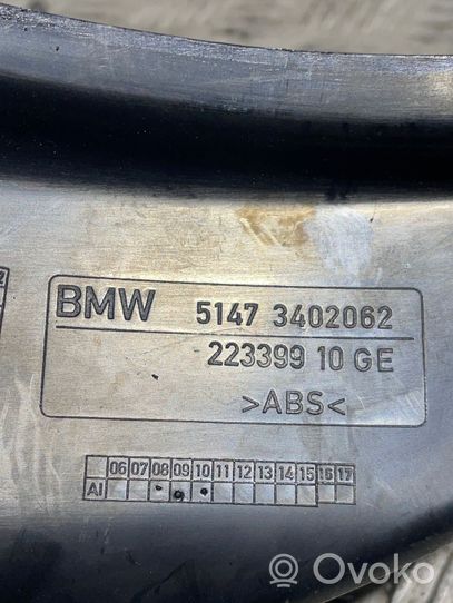 BMW X3 E83 Takaoven kynnyksen suojalista 3402062