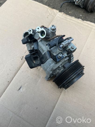 BMW 5 F10 F11 Ilmastointilaitteen kompressorin pumppu (A/C) GE4472604710