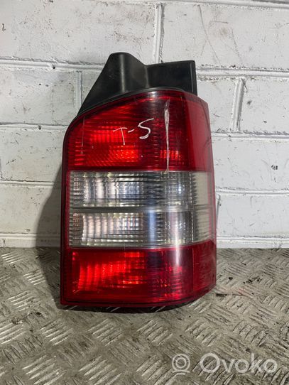 Volkswagen Transporter - Caravelle T5 Lampa tylna 7H5945096L