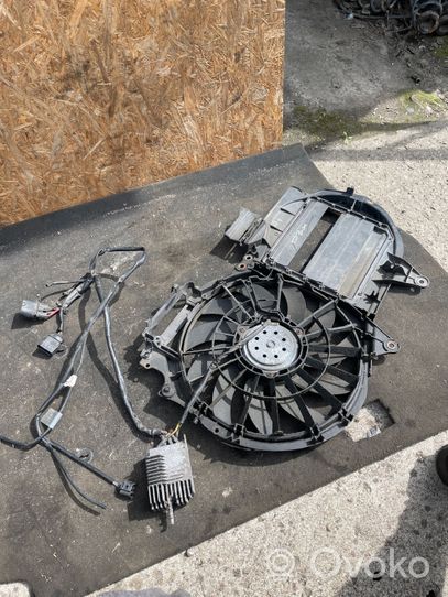 Audi A4 S4 B6 8E 8H Elektryczny wentylator chłodnicy 8E012105