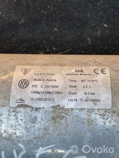 Volkswagen Touareg I Vakuumo oro talpa 7L0616201A