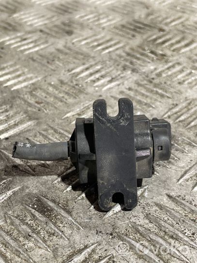 Opel Astra H Valve vacuum 8972882491