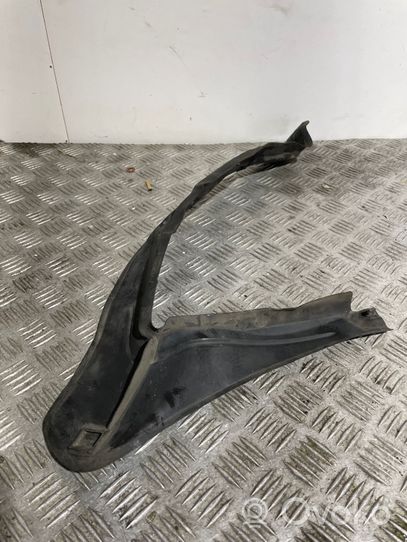 Audi A4 S4 B8 8K Supporto/guarnizione in poliuretano espanso del parafango 8K0821112