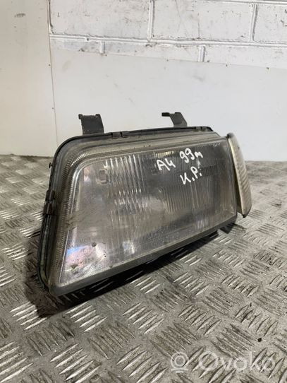 Audi A4 S4 B5 8D Lampa przednia 8D0941003E