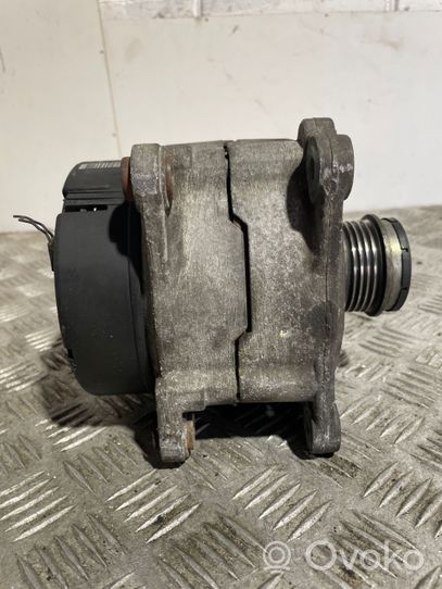 Volkswagen PASSAT B5 Alternator 028903028