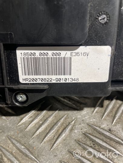 BMW X3 E83 Módulo de fusible 8367153