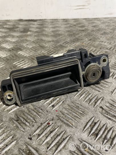 Mercedes-Benz E W211 Serrure de loquet coffre A2037500693