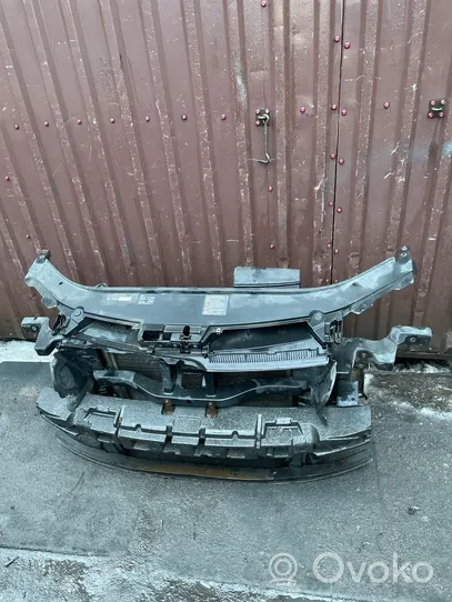 Volkswagen PASSAT B6 Jäähdyttimen kehyksen suojapaneeli 701019081