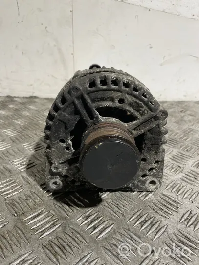 Volkswagen PASSAT B7 Alternator 03L903023D