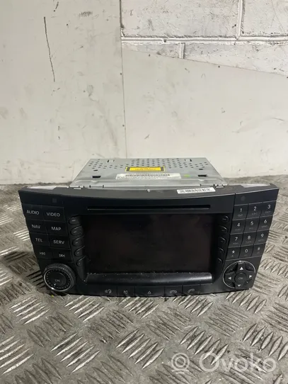 Mercedes-Benz CLS C219 Radio/CD/DVD/GPS-pääyksikkö A2118704789