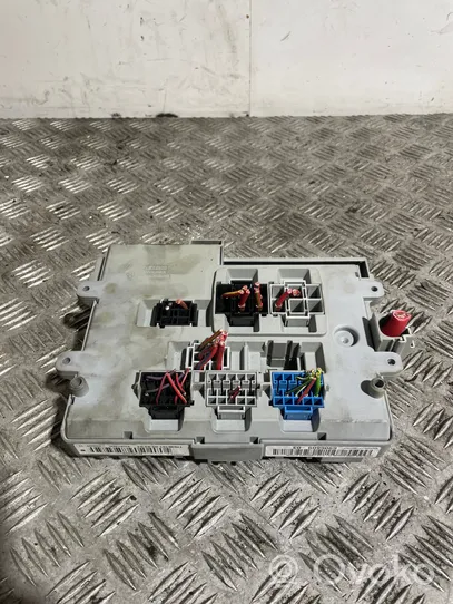 BMW 1 E81 E87 Fuse box set 6906609