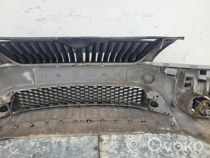 Skoda Fabia Mk2 (5J) Front bumper 