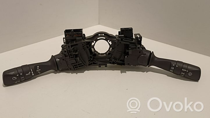 Toyota C-HR Leva/interruttore dell’indicatore di direzione e tergicristallo 17F852