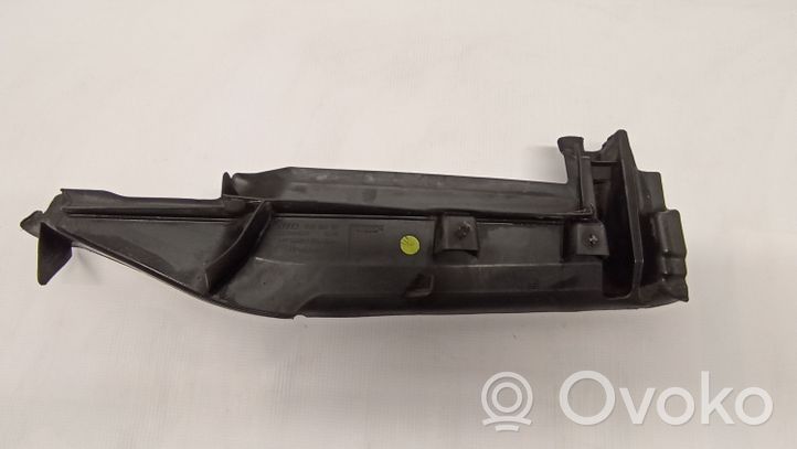 Audi Q3 8U Kita variklio skyriaus detalė 8U0821169