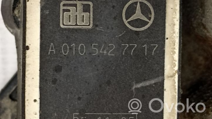 Mercedes-Benz CLS C219 Capteur de niveau de phare A0105427717