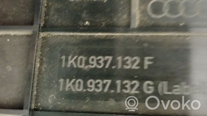 Audi Q3 8U Pokrywa skrzynki bezpieczników 1K0937132F