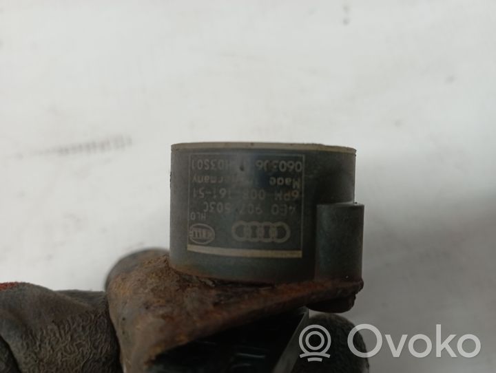 Audi A8 S8 D3 4E Galinės pakabos aukščio daviklis 4E0616572D