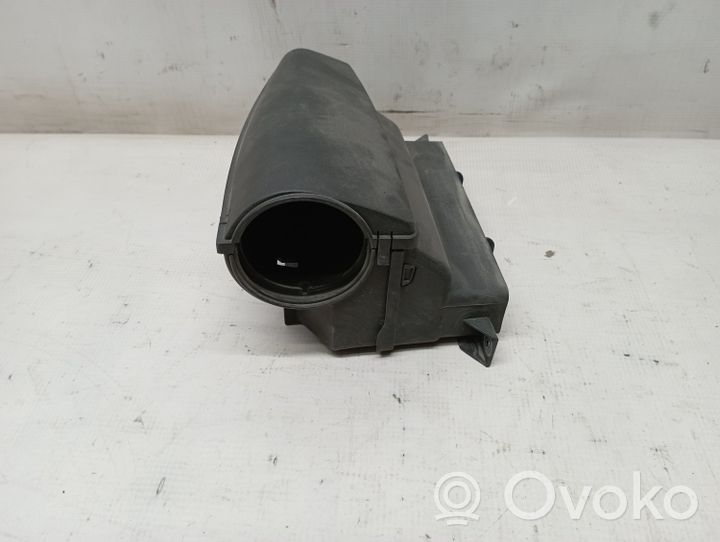 Volkswagen Golf VI Część rury dolotu powietrza 1K0805962E