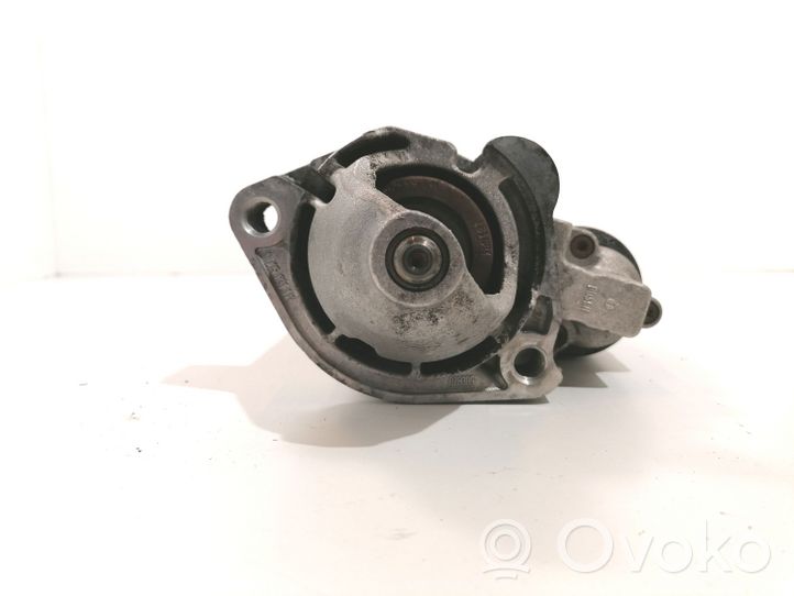 Volkswagen PASSAT B5.5 Starter motor 068911024G