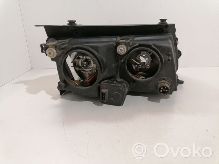 Volkswagen PASSAT B5 Lampa przednia 14869100