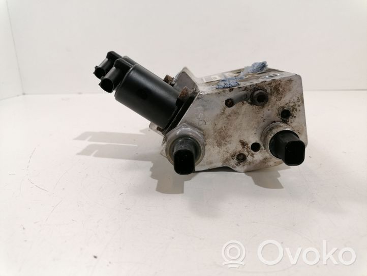 BMW 5 E60 E61 Aktyvaus stabilizatoriaus valdymo/ vožtuvų blokas VB676084005