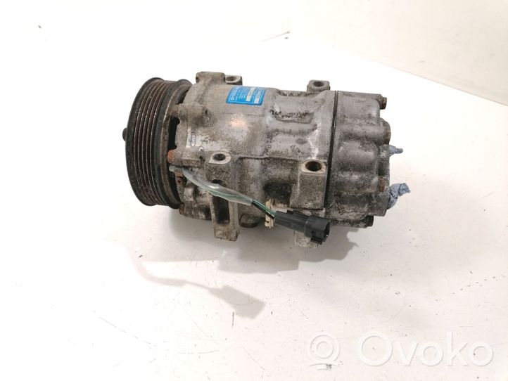 Volvo V50 Ilmastointilaitteen kompressorin pumppu (A/C) 3M5H19D629HD