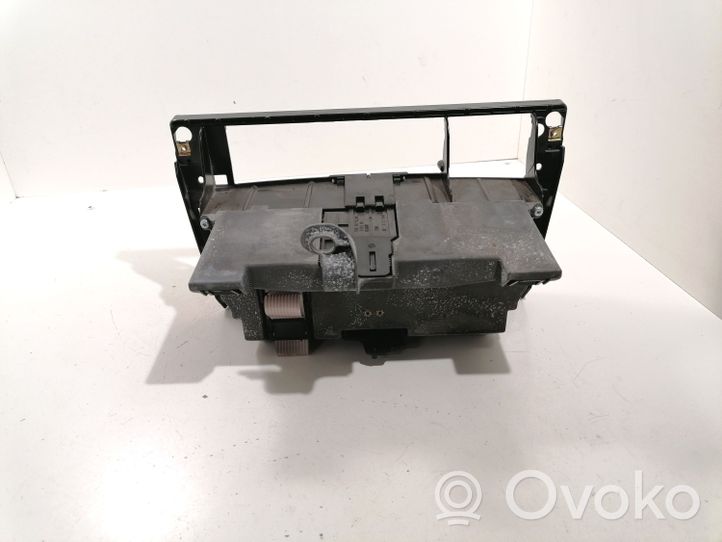 BMW 7 E65 E66 Boîte / compartiment de rangement pour tableau de bord 7032886918