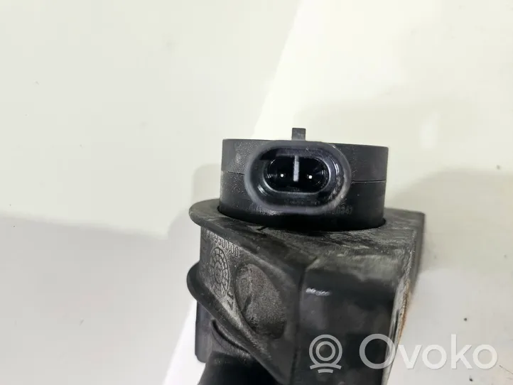 Volvo V40 Pompe à eau de liquide de refroidissement 30950000