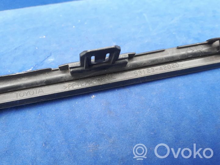 Toyota RAV 4 (XA50) Moulure de pare-chocs avant 5312342020