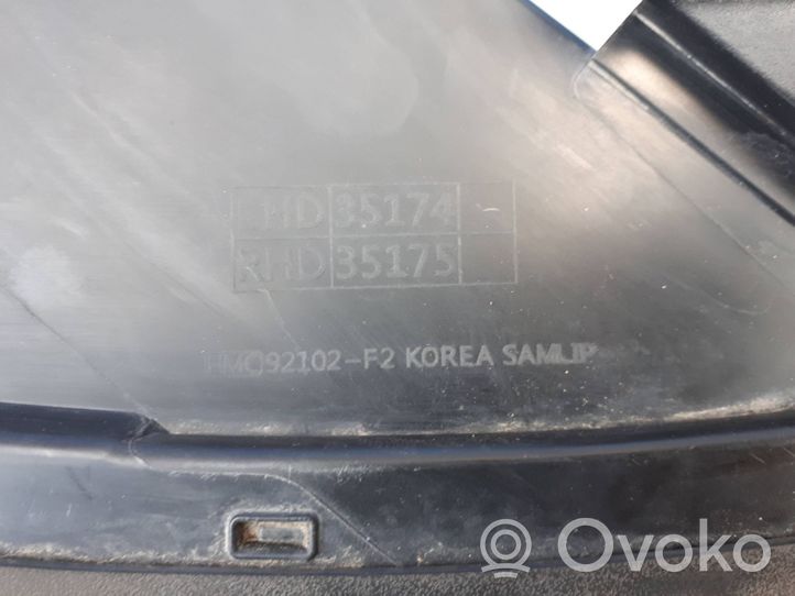 Hyundai Elantra VI Lampa przednia 92102F2