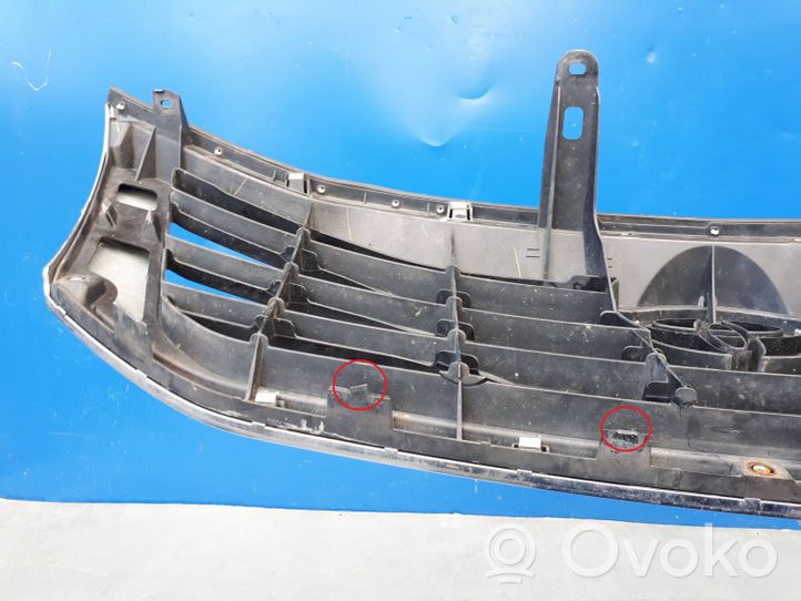 Toyota Hilux (AN10, AN20, AN30) Front bumper upper radiator grill 531110K480