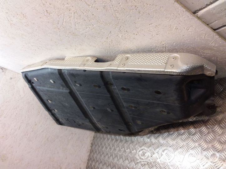 Lexus RX 450H Protezione inferiore del serbatoio del carburante 7764148100