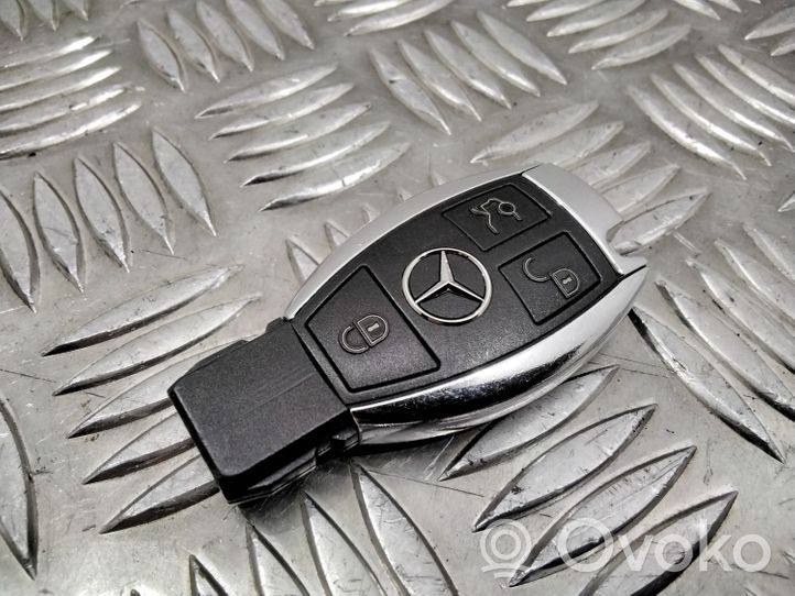 Mercedes-Benz E W212 Clé / carte de démarrage 