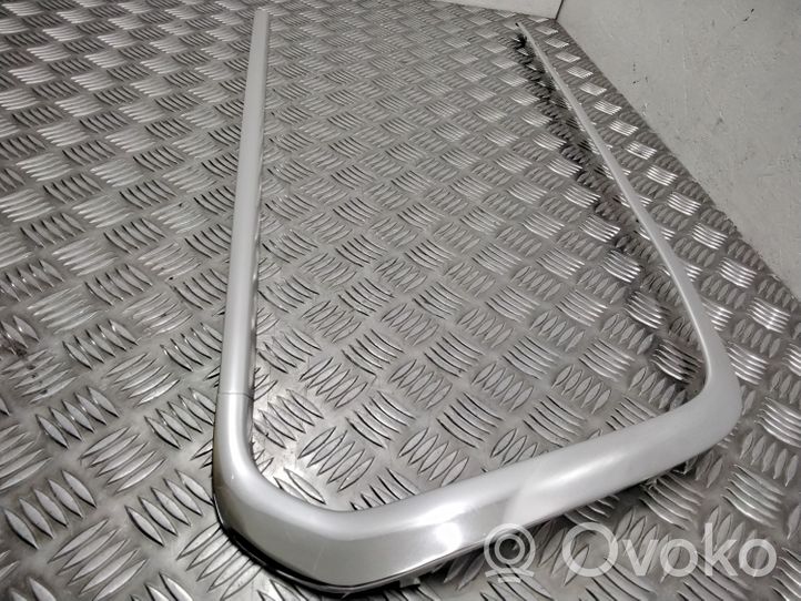 Volvo V70 Rivestimento vetro lato posteriore 