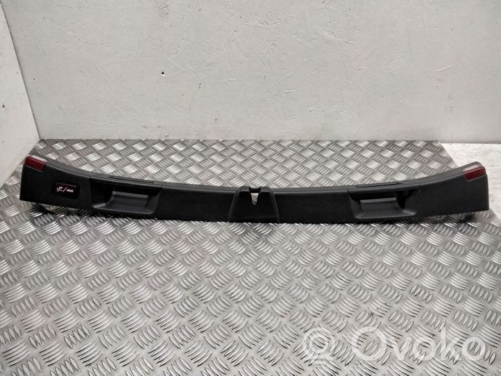 Mercedes-Benz E W212 Rivestimento inferiore A2127400072