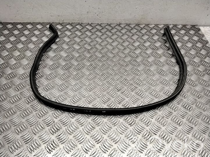 Volkswagen Transporter - Caravelle T5 Engine compartment rubber 