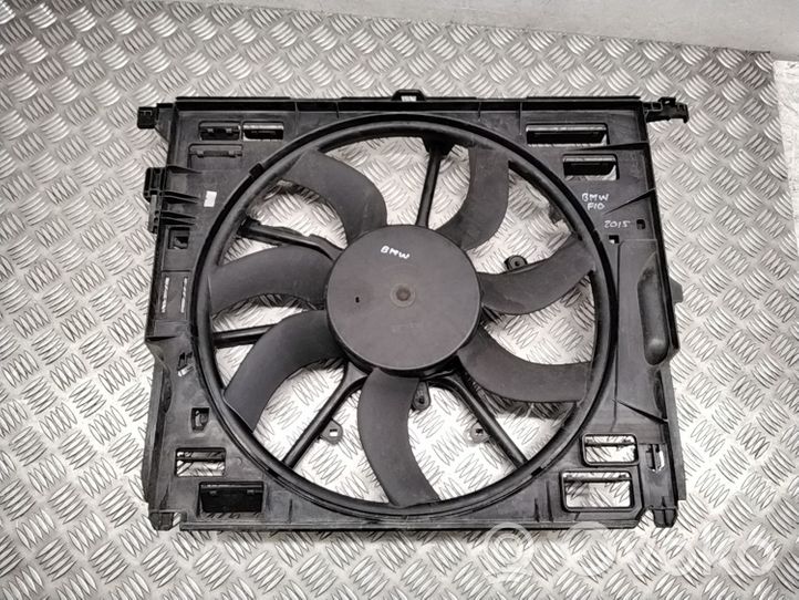 BMW 5 F10 F11 Kale ventilateur de radiateur refroidissement moteur 17427612453