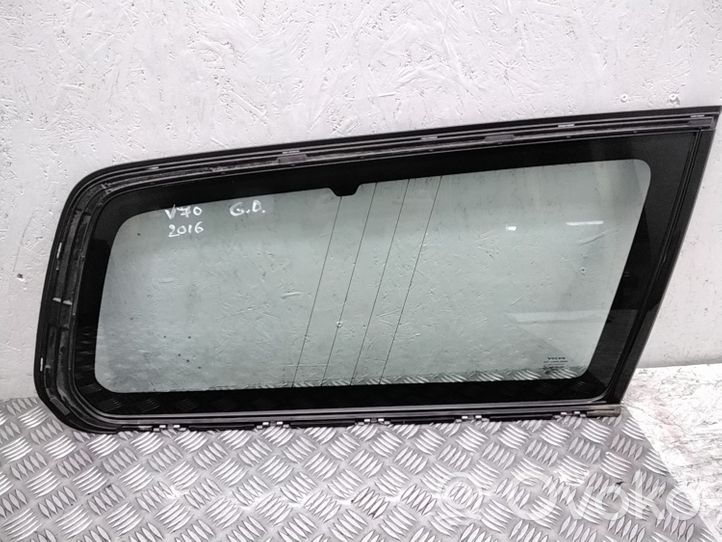 Volvo V70 Fenêtre latérale avant / vitre triangulaire 43R001105
