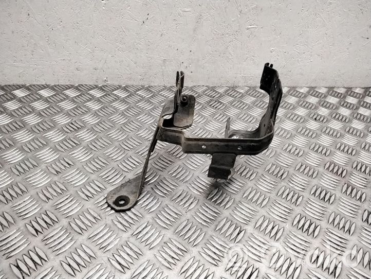 Volvo V70 Supporto di montaggio della pompa del servosterzo 31317375