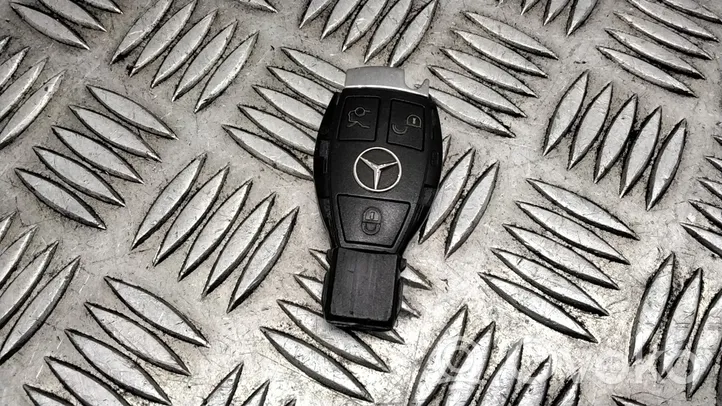 Mercedes-Benz E W212 Aizdedzes atslēga / karte 