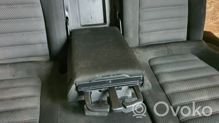 Volkswagen PASSAT B6 Siège arrière 3C0885702R
