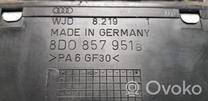 Audi A4 S4 B5 8D Posacenere auto 8D0857951B