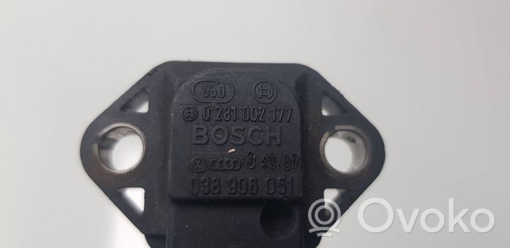 Audi A4 S4 B5 8D Sensore di pressione 038906051