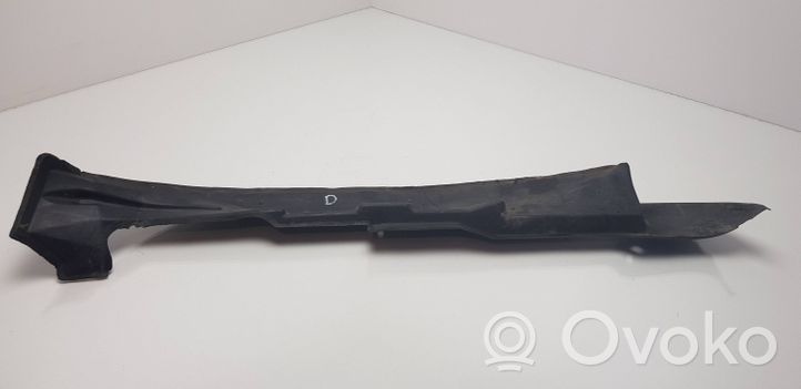 Audi A4 S4 B5 8D Rivestimento dell’estremità del parafango 8D0821112