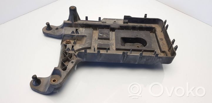 Volkswagen Golf V Vassoio batteria 1K0915333C