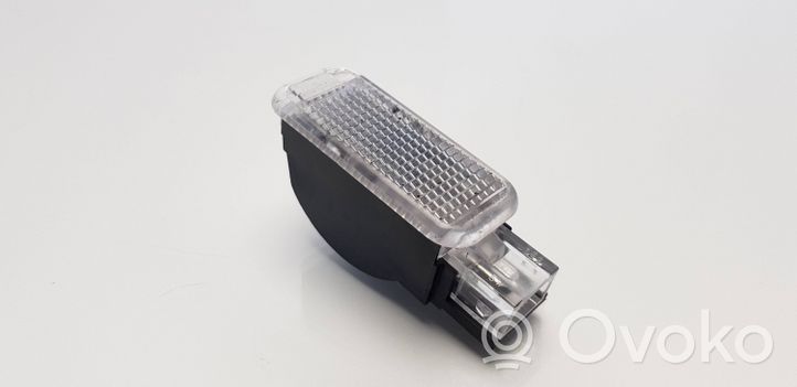 Audi A4 S4 B8 8K Luce interna per portiera posteriore 4B0947415A